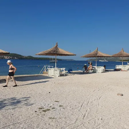 Διαμέρισμα Lana Τρογκίρ