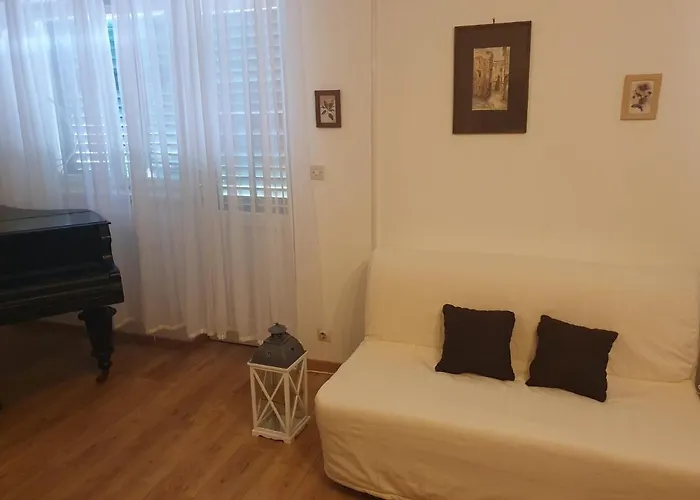 Lana Apartment *