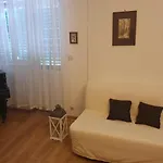 Lana Apartament *