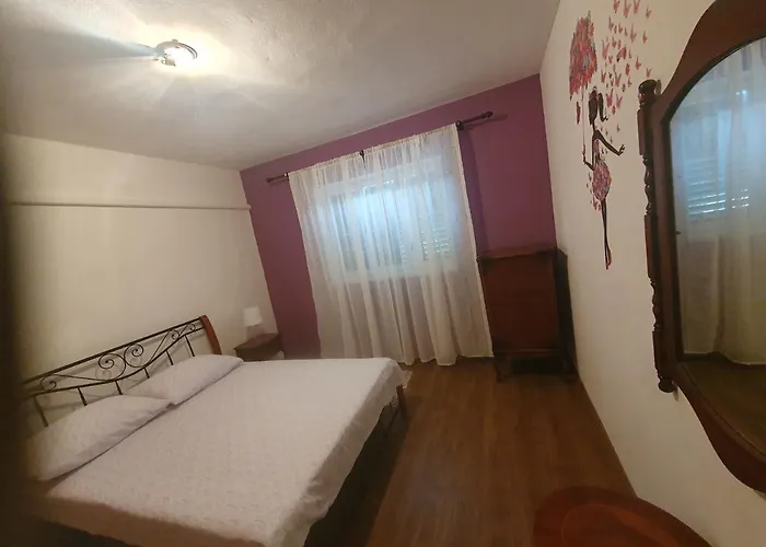 Lana * トロギール