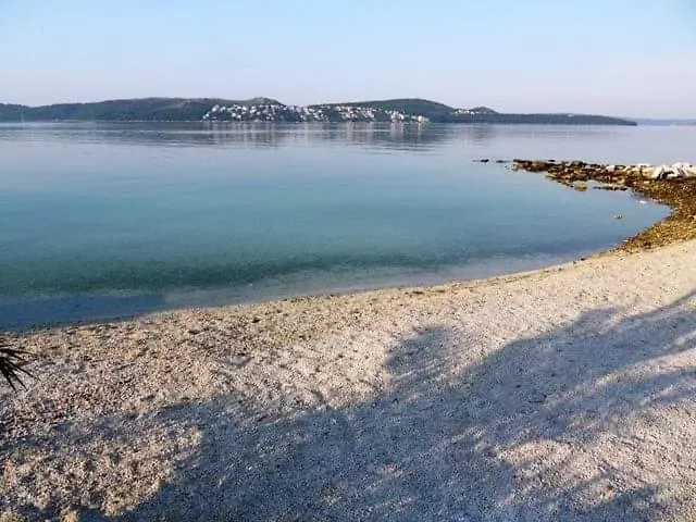 Lana トロギール